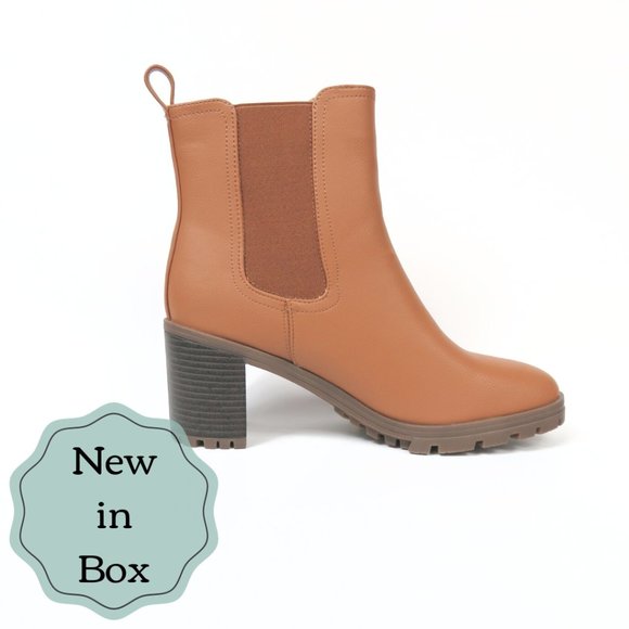 Shoes - Retro Chelsea Boots - Vintage Style Camel Tan Vegan Leather - 70's - Daisy Jones